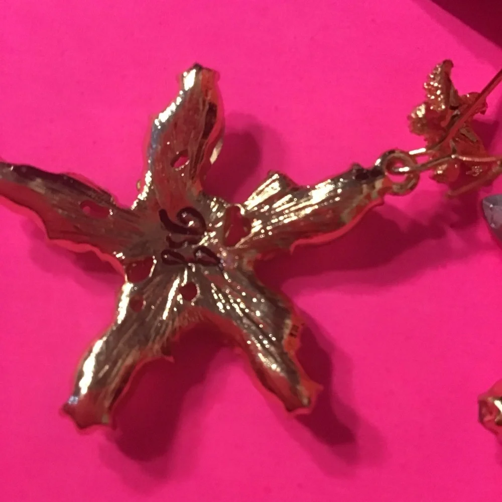 ⭐️SOLD NWT BETSEY JOHNSON STARFISH EARRINGS - Picture 8 of 11